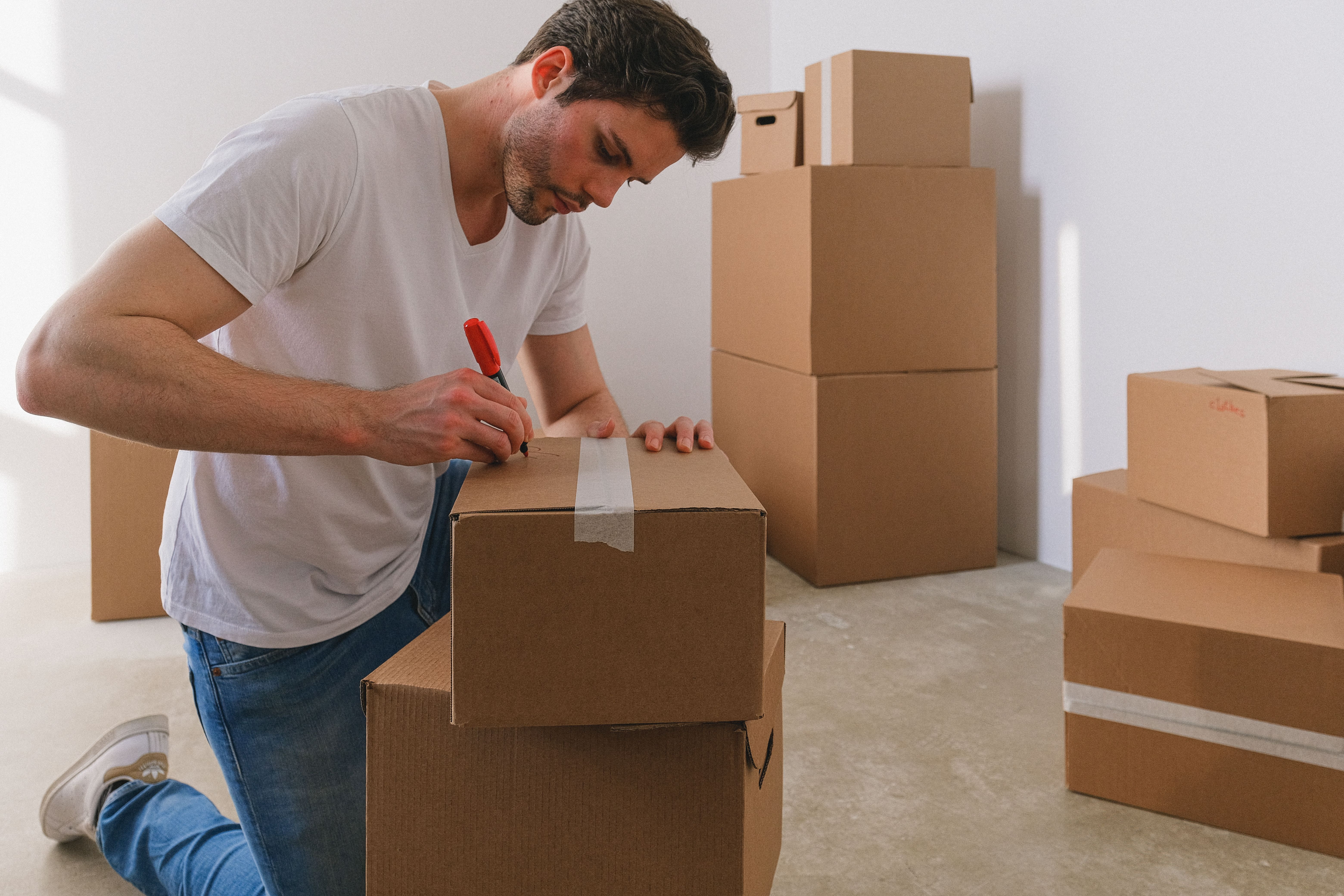 Navigating Moving House Storage 